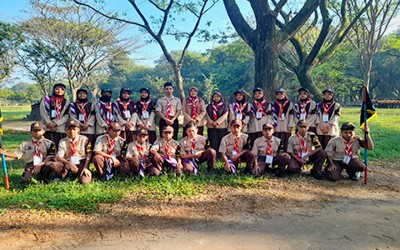 Upacara Hari PRAMUKA di Kesambi Trees Prak